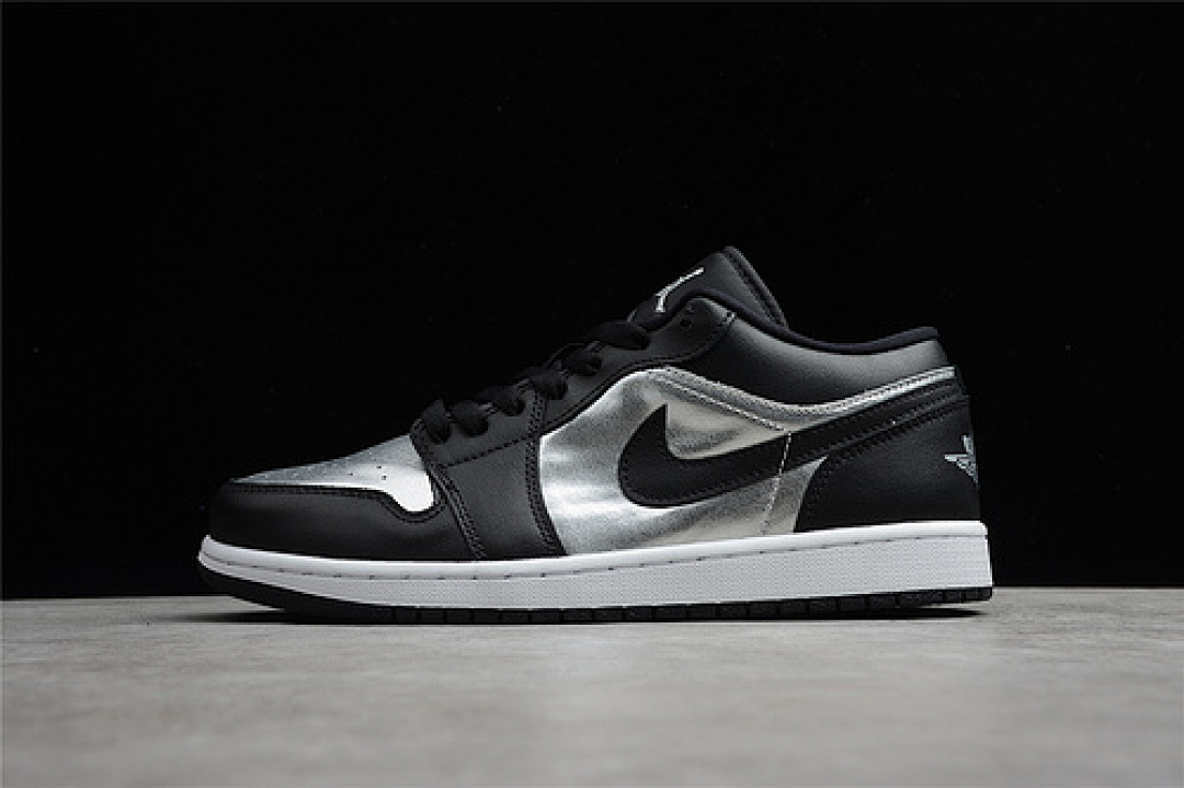 Jordan [DA5551 001]-[CJ AIR JORDAN 1 LOW SE SILVER TOE BLACK/METALLIC SILVER/WHITE]-[MAN:40-45], photo 1