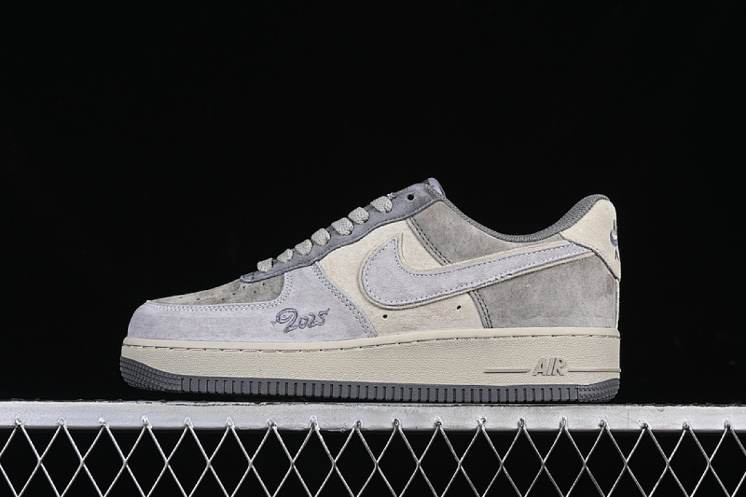 Nike Nike AIR FORCE 1 07 LOW BANDED KRAIT GREY/BEIGE · YD2425-606, photo 1