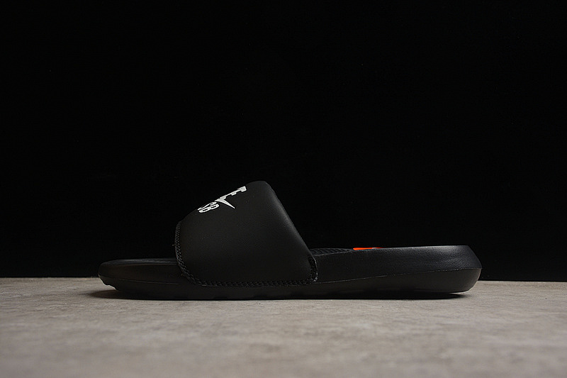 Nike Nike VICTORI ONE SLIDE SB BENASSI BLACK/BLACK/WHITE · DR2018-001, photo 1