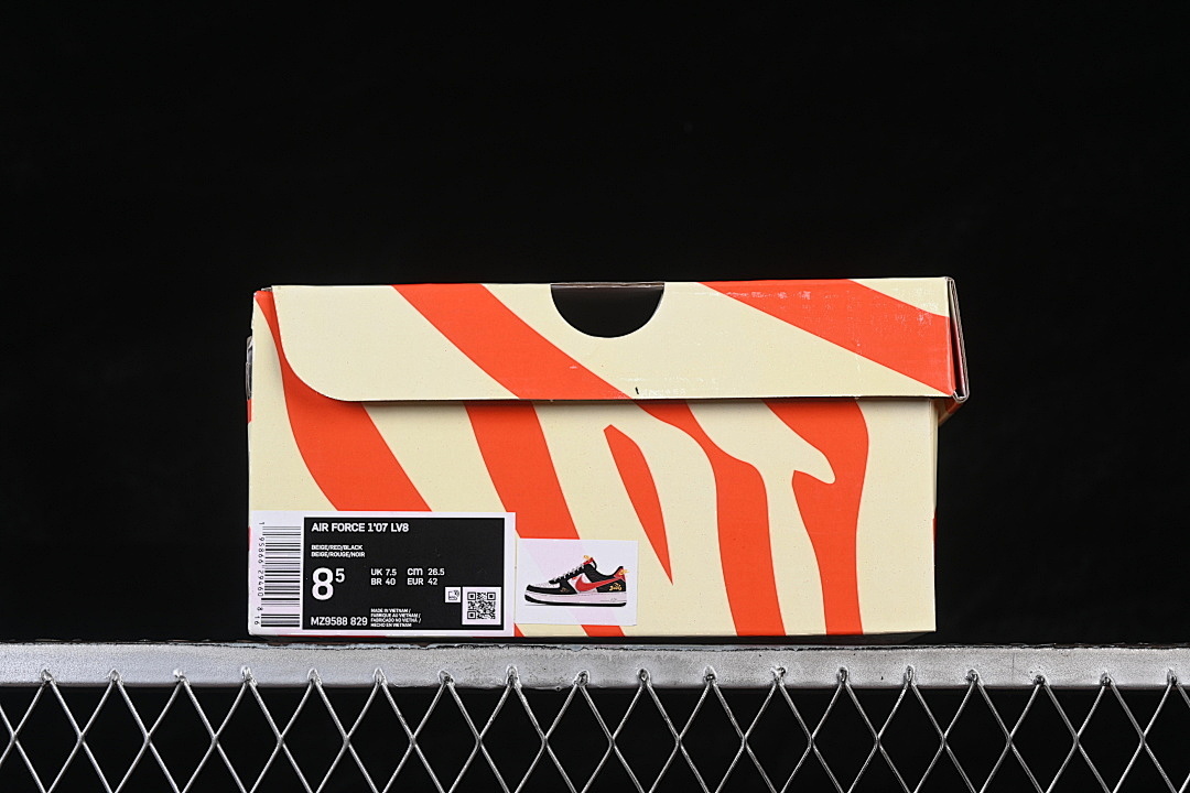 Nike [MZ9588-829]-[AIR FORCE 1 07 LOW CASUAL SNEAKERS WHITE/BLACK/RED]-[WOMAN:36-39]-[MAN:40-45] - Image 12