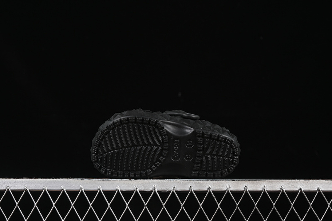 Crocs [CROCS CLASSIC CLOG BLACK]-[WOMAN:25-36] - Image 9