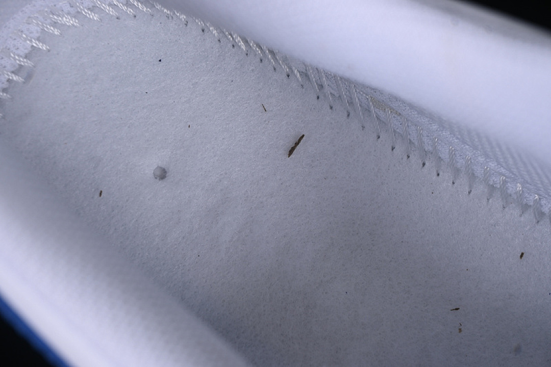Nike [HQ2037-100]-[AIR FORCE 1 07 LOW WHITE/DEEP ROYAL BLUE]-[WOMAN:36-39]-[MAN:40-45] - Image 5