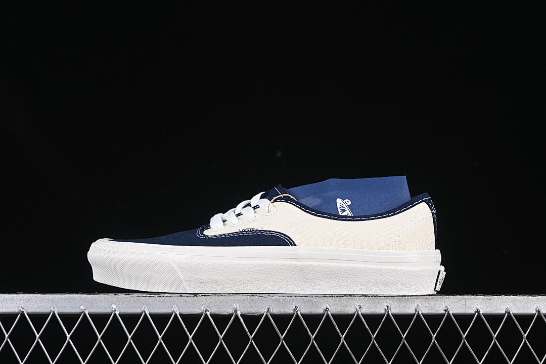 LOW TOP CASUAL SNEAKERS LIGHT GRAY/WHITE · VN000CQACIE, photo 1
