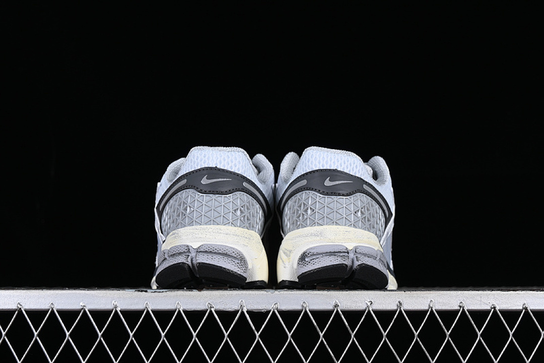Nike [FD9919-001]-[ZOOM VOMERO 5 SP GREY/SILVER/BLACK/WHITE]-[WOMAN:36-39]-[MAN:40-45] - Image 13