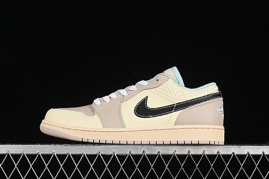 Jordan [HQ3440-101]-[AIR JORDAN 1 LOW SANDDRIFT/BLACK/MUSLIN/GLACIER BLUE/COCONUT MILK]-[35.5-46], photo 1
