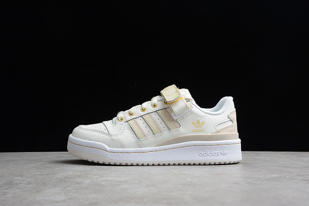 Alo Alo FORUM 84 LOW PREMIUM CLOUD WHITE/HALO IVORY/ALUMINA · GW4920, photo 1