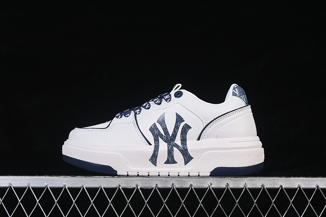 Unbranded [3ASXM046N50NYS]-[CHUNKY LINER DENIM MONOGRAM WHITE/NAVY BLUE]-[WOMAN:35-39]-[MAN:40-45], photo 1