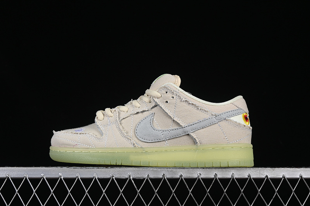 Unbranded [DM0774-111]-[SB DUNK LOW MUMMY COCONUT MILK/SEAFOAM/YELLOW STRIKE]-[WOMAN:36-39]-[MAN:40-47.5], photo 1