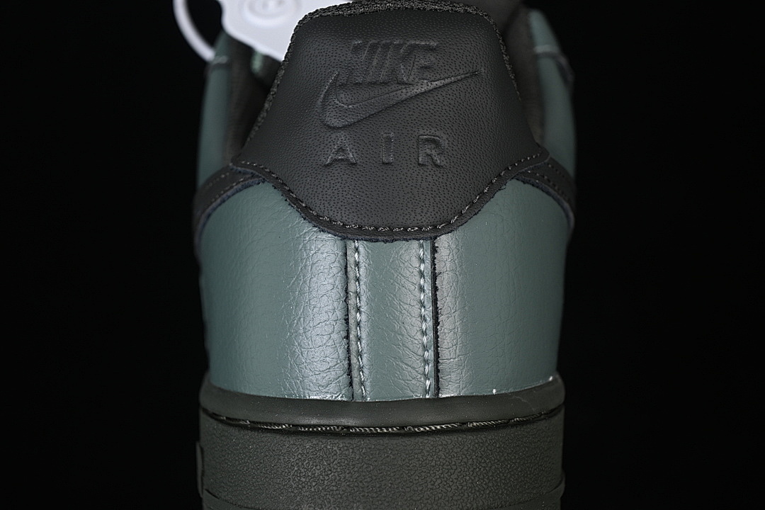 Nike [HV5953-300]-[AIR FORCE 1 LOW GORE-TEX VIBRAM CLAY GREEN/BLACK]-[WOMAN:36-39]-[MAN:40-45] - Image 7