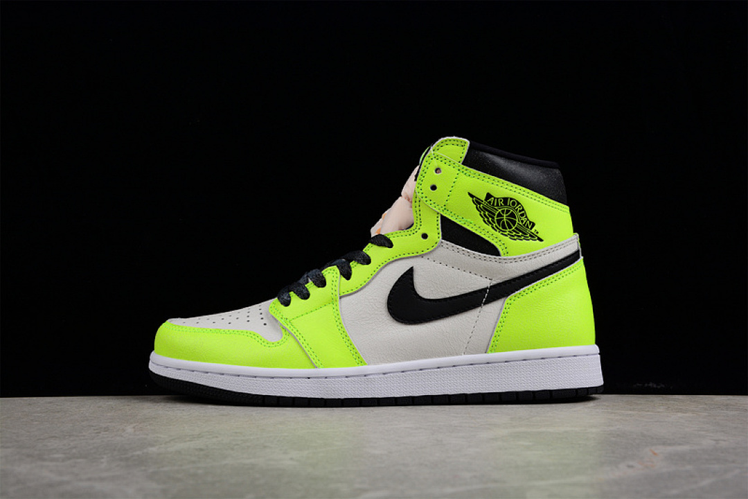 Jordan [555088-702]-[AIR JORDAN 1 RETRO HIGH OG VISIONAIRE VOLT/BLACK/SAIL]-[MAN:40-46], photo 1