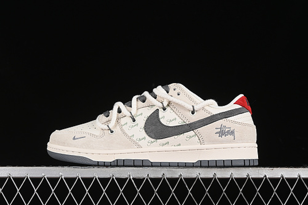 Nike SB DUNK LOW GREY/WHITE/RED · SJ2068-280, photo 1