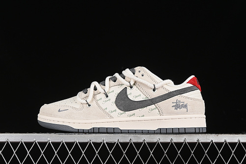 Nike SB DUNK LOW GREY/WHITE/RED · SJ2068-280, photo 1