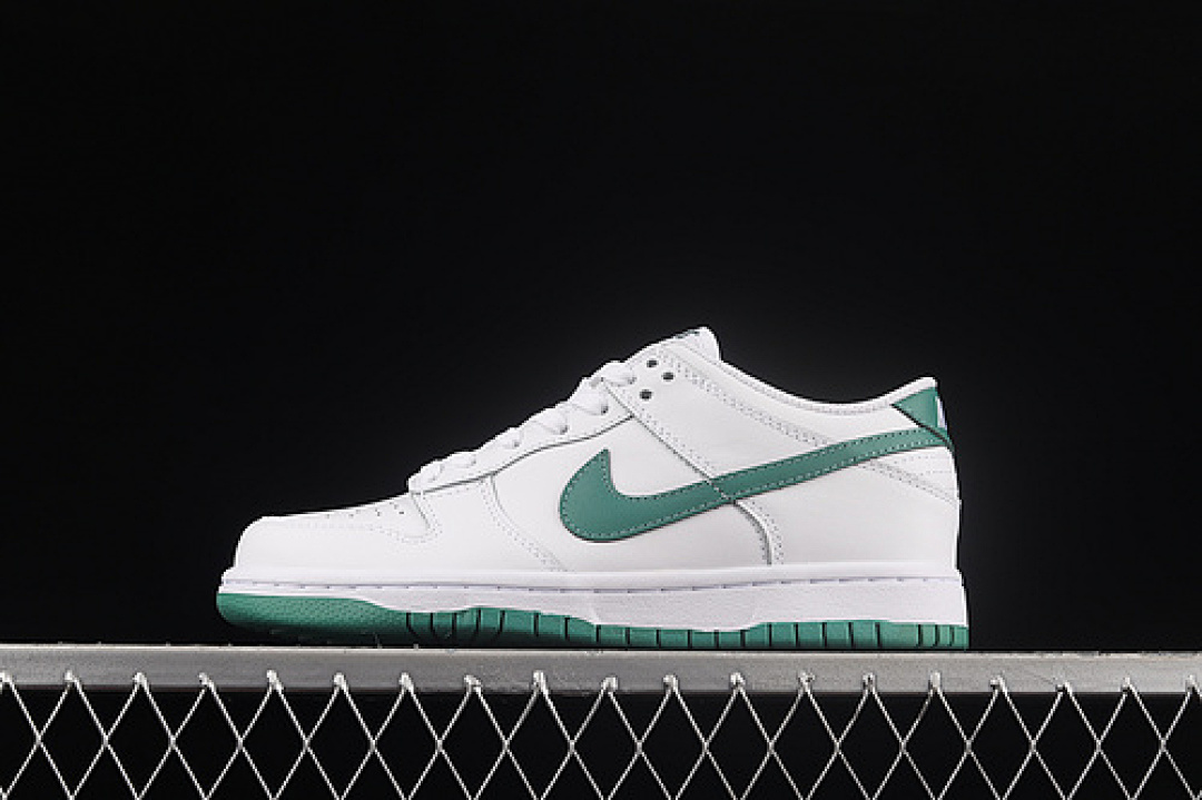 Unbranded [DD1503-112]-[SB DUNK LOW WHITE/LUCKY GREEN/WHITE]-[UNISEX:36-46], photo 1