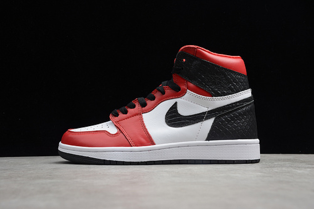 Jordan [CD0461-016]-[AIR JORDAN 1 HIGH OG SATIN BLACK TOE BLACK/BLACK-WHITE-VARSTIY (RED]), photo 1