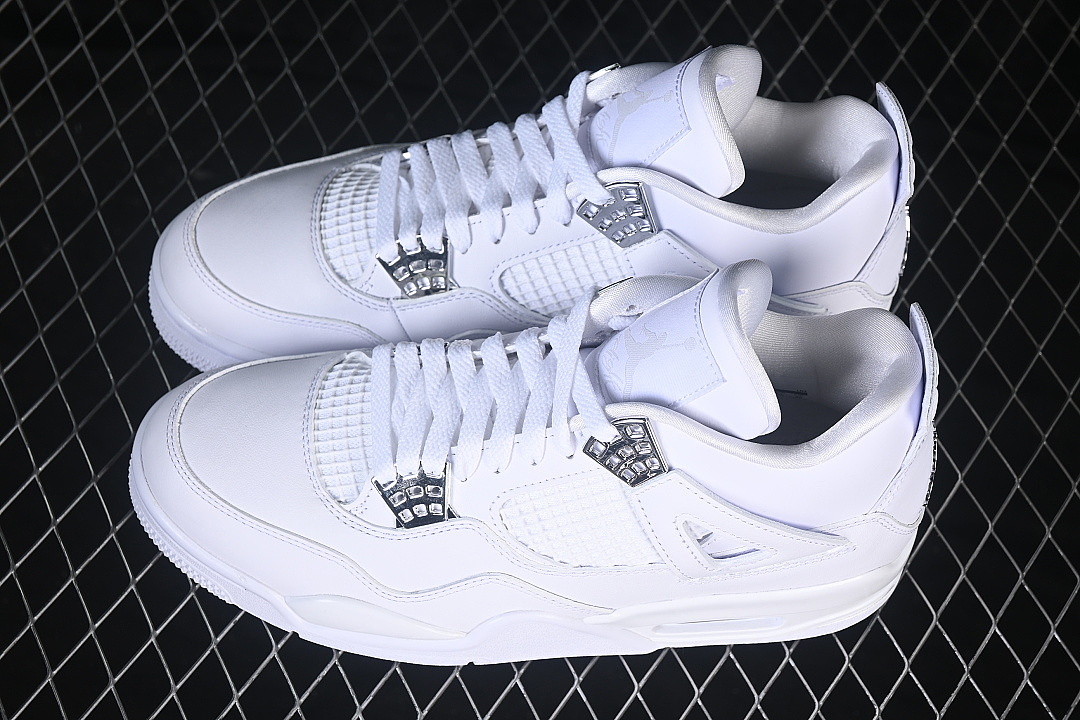 Unbranded [308497-100]-[JORDAN 4 RETRO WHITE/METALLIC SILVER-PURE PLATINUM]-[MAN:40-48.5] - Image 11