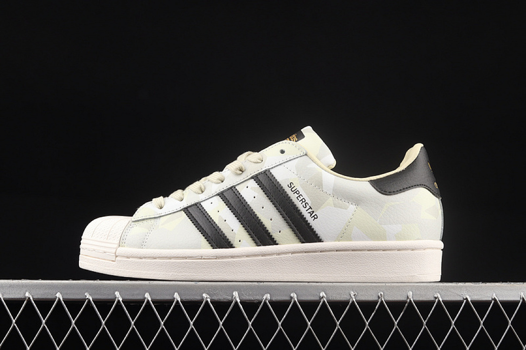 Unbranded [FW4392]-[SUPERSTAR CAMO SAND SHOES CHALK WHITE/CORE BLACK/SAND]-[WOMAN:36-39]-[MAN:40-45], photo 1