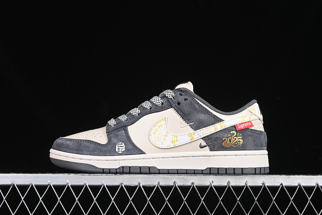 Nike SB DUNK LOW SUP WHITE/GREY · DM6868-016, photo 1