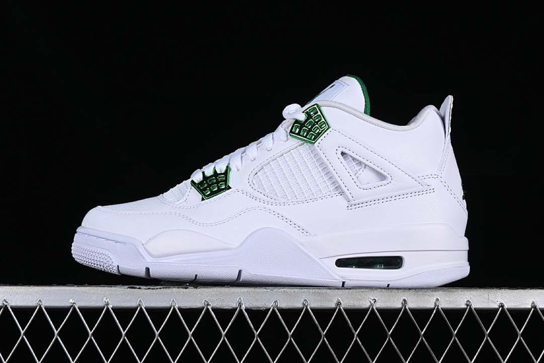Jordan AIR Jordan 4 PINE GREEN WHITE/BLACK/GREEN · CT8527-113, photo 1