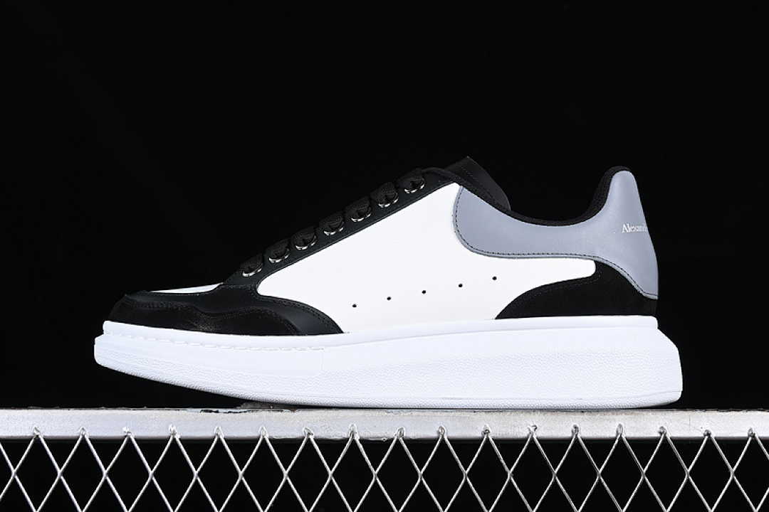 Alexander McQueen [WHGP7]-[ALEXANDER MCQUEEN WHITE/BLACK/GREY]-[WOMAN:35-39]-[MAN:40-45], photo 1