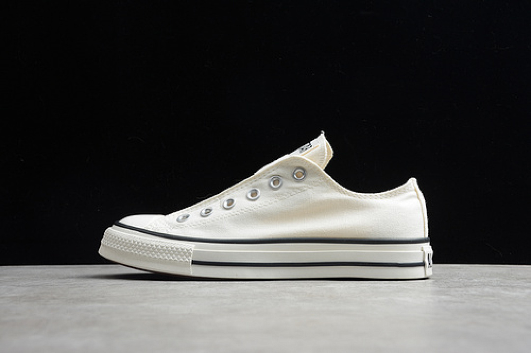 Converse [1CL300]-[CHUCK TAYLOR ALL-STAR LOW PASTELS OX WHITE/BEIGE]-[WOMAN:35-39], photo 1