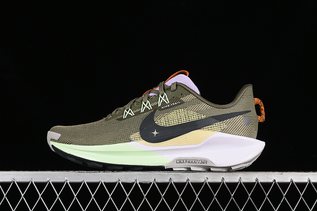 Nike [DV3864-200]-[PEGASUS TRAIL 5 MEDIUM OLIVE/NEUTRAL OLIVE/VAPOUR GREEN/ANTHRACITE]-[MAN:39-45] - Image 2