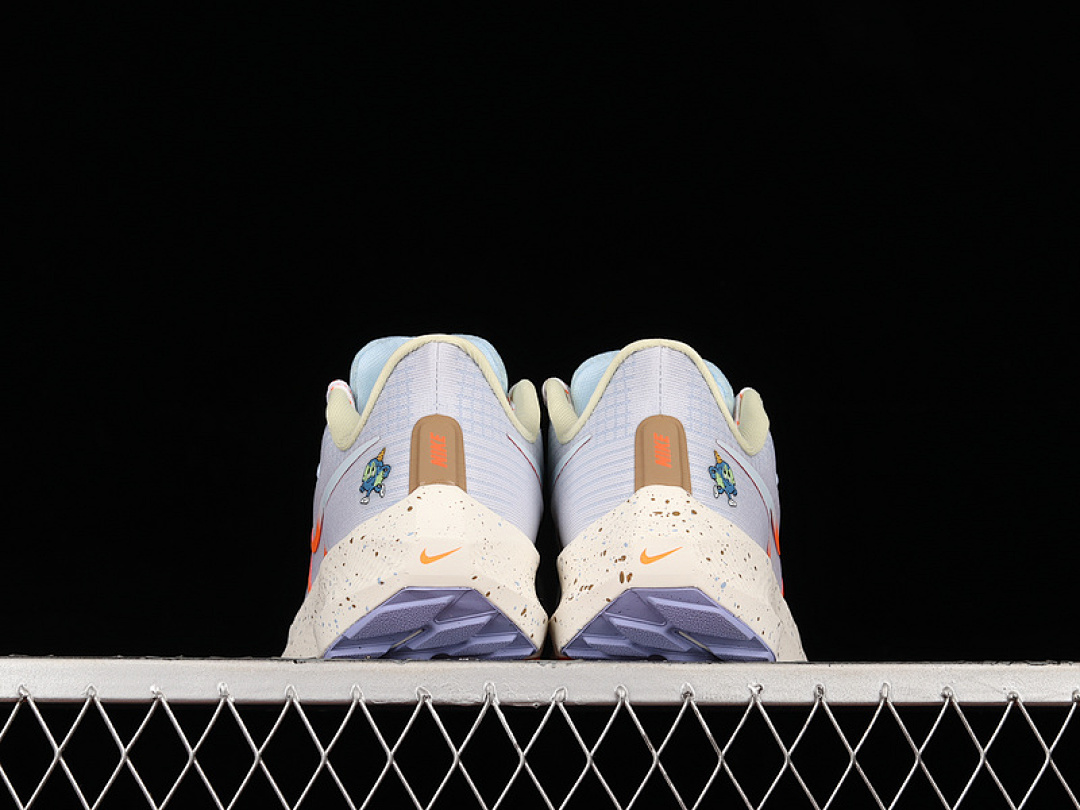 Nike [DX6047-181]-[AIR ZOOM PEGASUS 39 WHITE/ICE BLUE-ORANGE]-[WOMAN:36-40] - Image 13