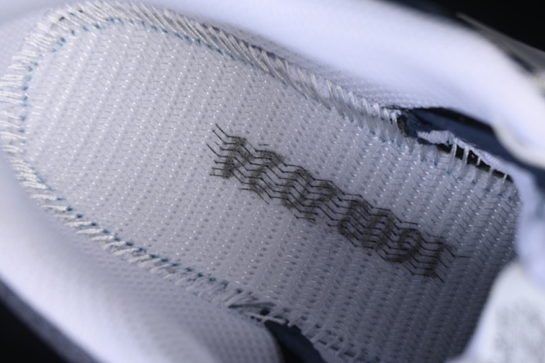 On Running [478640-26]-[XT 6 GTX OUTDOOR CASUAL RUNNING SHOES WHITE/DARK GRAY]-[WOMAN:36-39]-[MAN:40-45] - Image 4