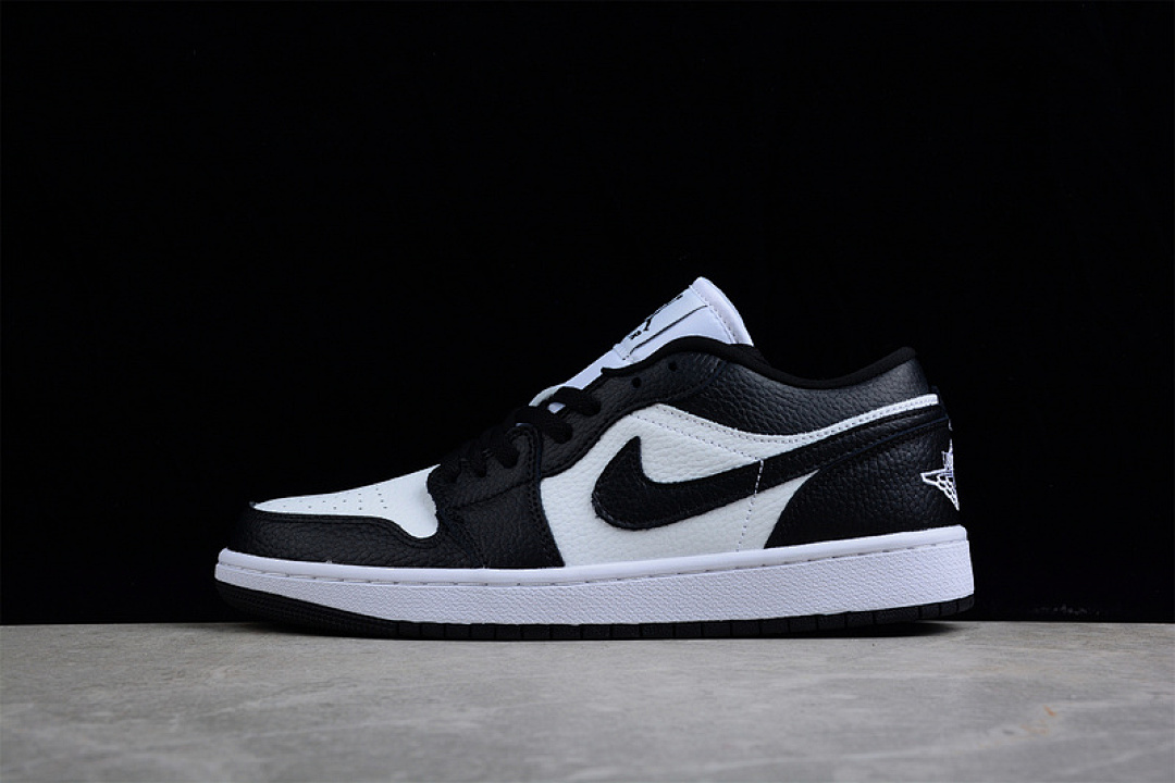 Jordan [DR0502-101]-[AIR JORDAN 1 LOW INVERT BLACK/BLACK/WHITE]-[WOMAN:36-39]-[MAN:40-47.5], photo 1