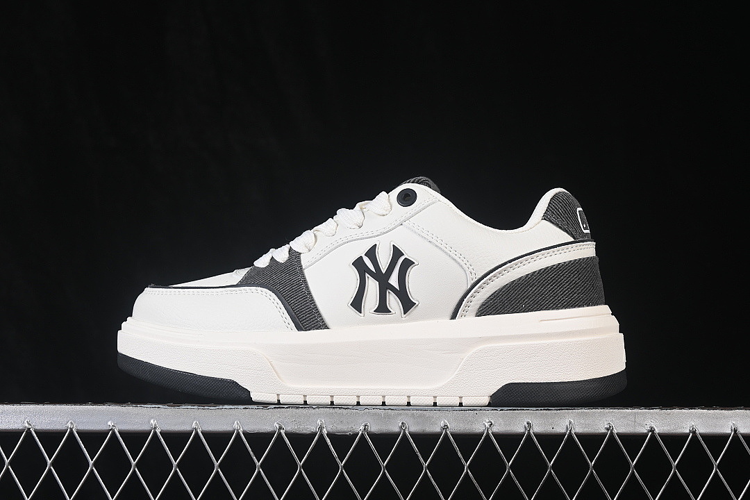 MLB [3ASXD015N50BKS]-[MLB CHUNKY LINER DENIM POCKET SD WHITE/GREY]-[WOMAN:35-39]-[MAN:40-45], photo 1