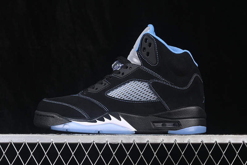 Jordan Jordan 5 RETRO BLACK/UNIVERSITY BLUE/WHITE · DD0587-008, photo 1