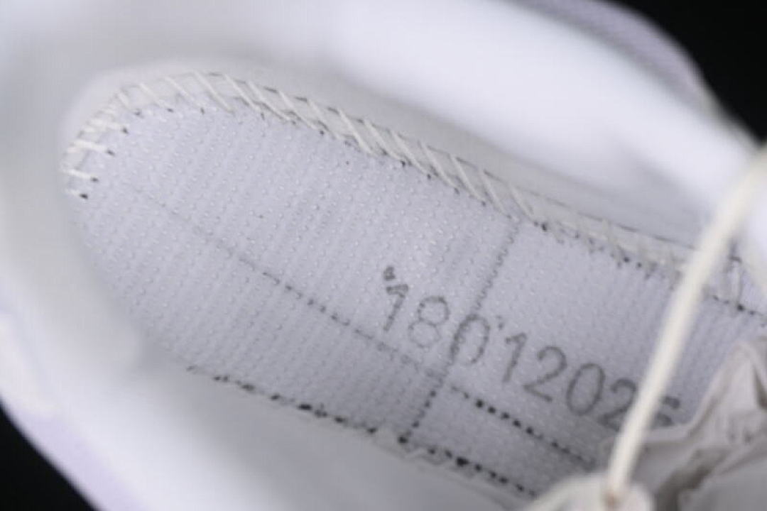 On Running [477619-22]-[XT-WHISPER WHITE/LIGHT GRAY]-[WOMAN:36-39]-[MAN:40-46.5] - Image 4