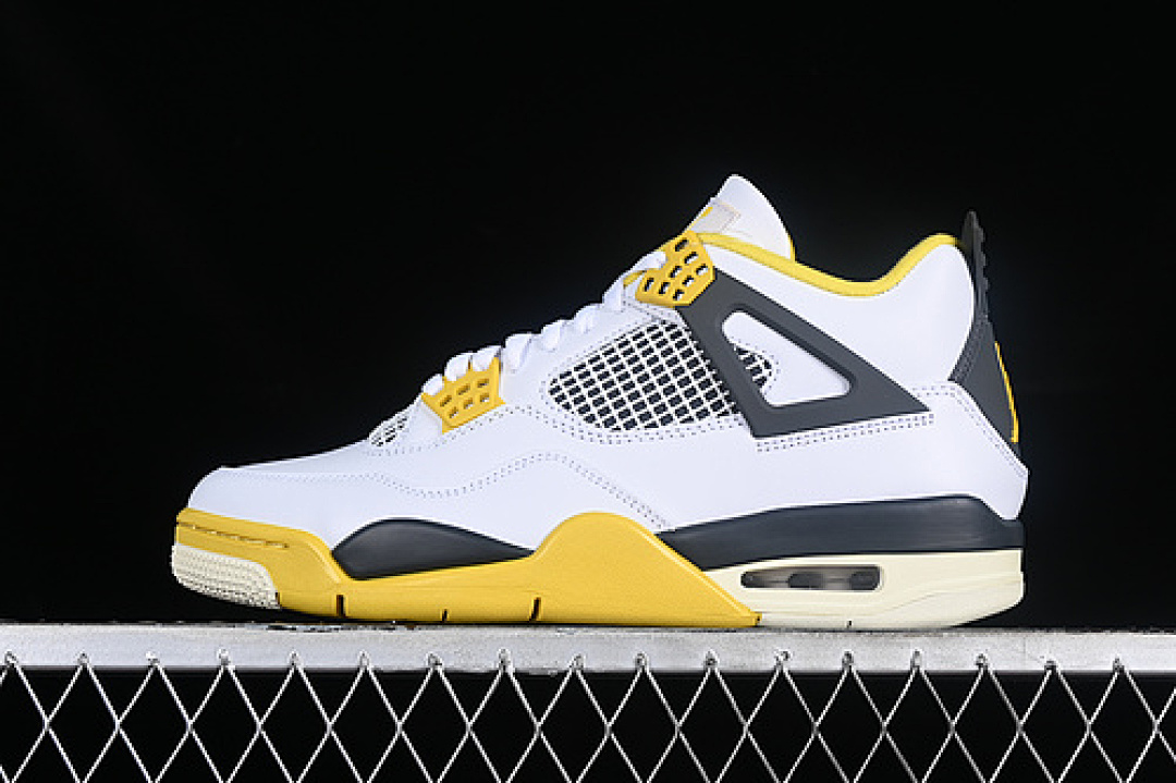 Jordan AIR Jordan 4 RETRO VIVID SULFUR WHITE/COCONUT MILK/VIVID SULFUR · AQ9129-101, photo 1
