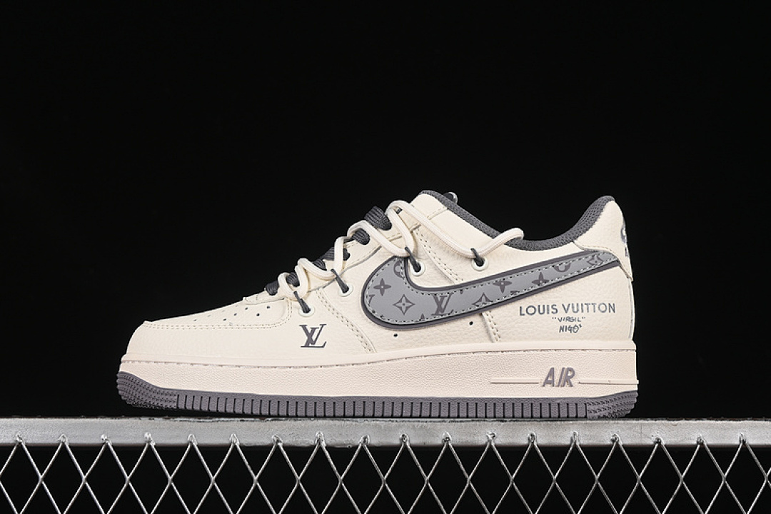 Nike [DM6868-067]-[AIR FORCE 1 07 LOW LV WHITE/GREY]-[WOMAN:36-39]-[MAN:40-45] - Image 2