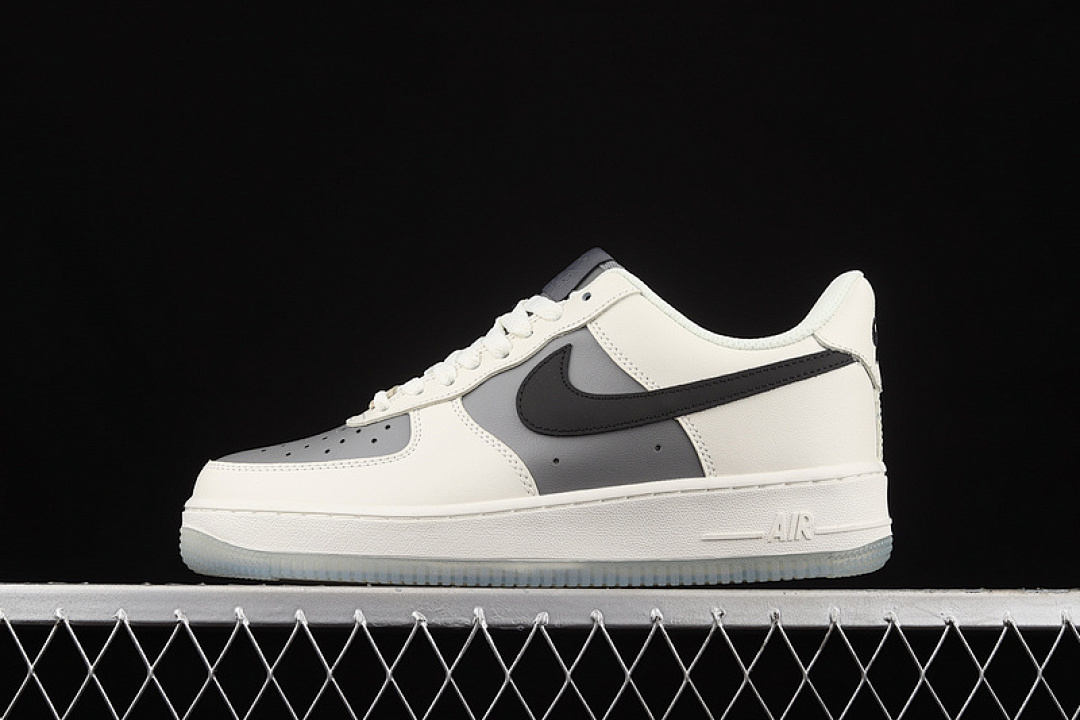 Nike [DC1405-100]-[AIR FORCE 1 LOW 07 WHITE/BLACK/LIGHT GREY]-[WOMAN:36-39]-[MAN:40-45], photo 1