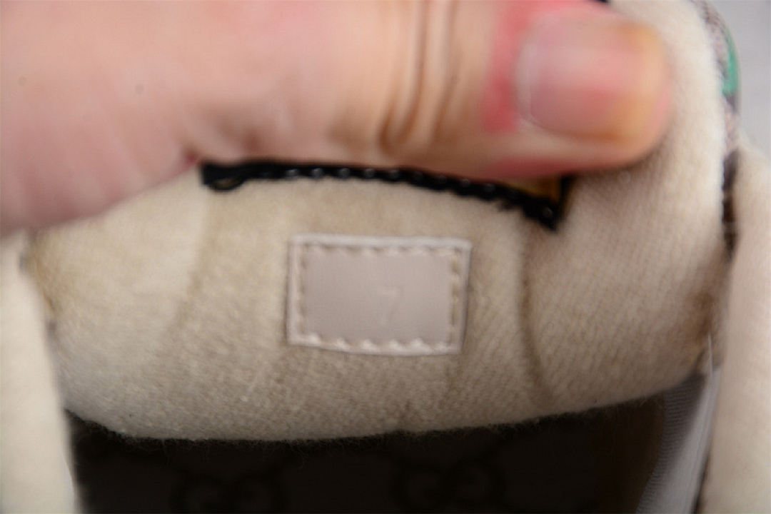 Gucci [GU*CCI DISTRESSED SCREENER SNEAKER GREY/PURPLE/RED-GREEN]-[WOMAN:35-39]-[MAN:40-45] - Image 4