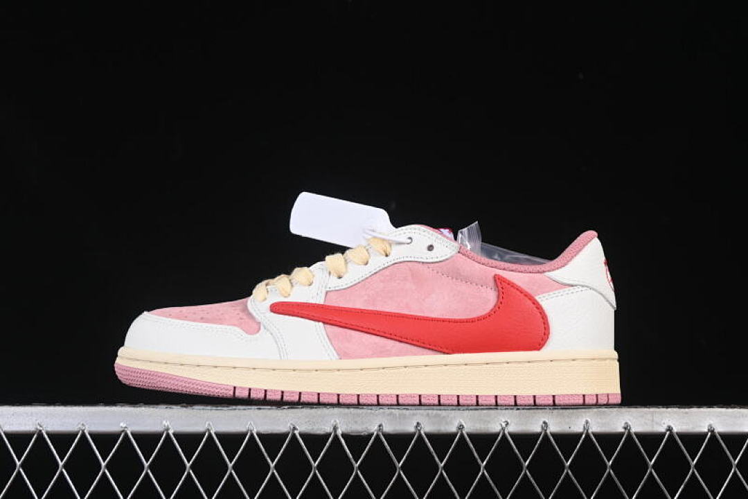 Jordan [DM7866-100]-[TRAVIS SCOTT X AIR JORDAN 1 LOW OG WHITE/BEIGE/PINK]-[WOMAN:36-39]-[MAN:40-47.5], photo 1