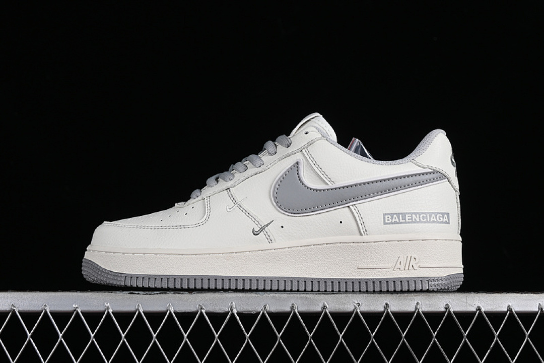 Nike Nike BA*LEN*CIAGA AIR FORCE 1 07 LOW WHITE/GREY · FR0538-091, photo 1