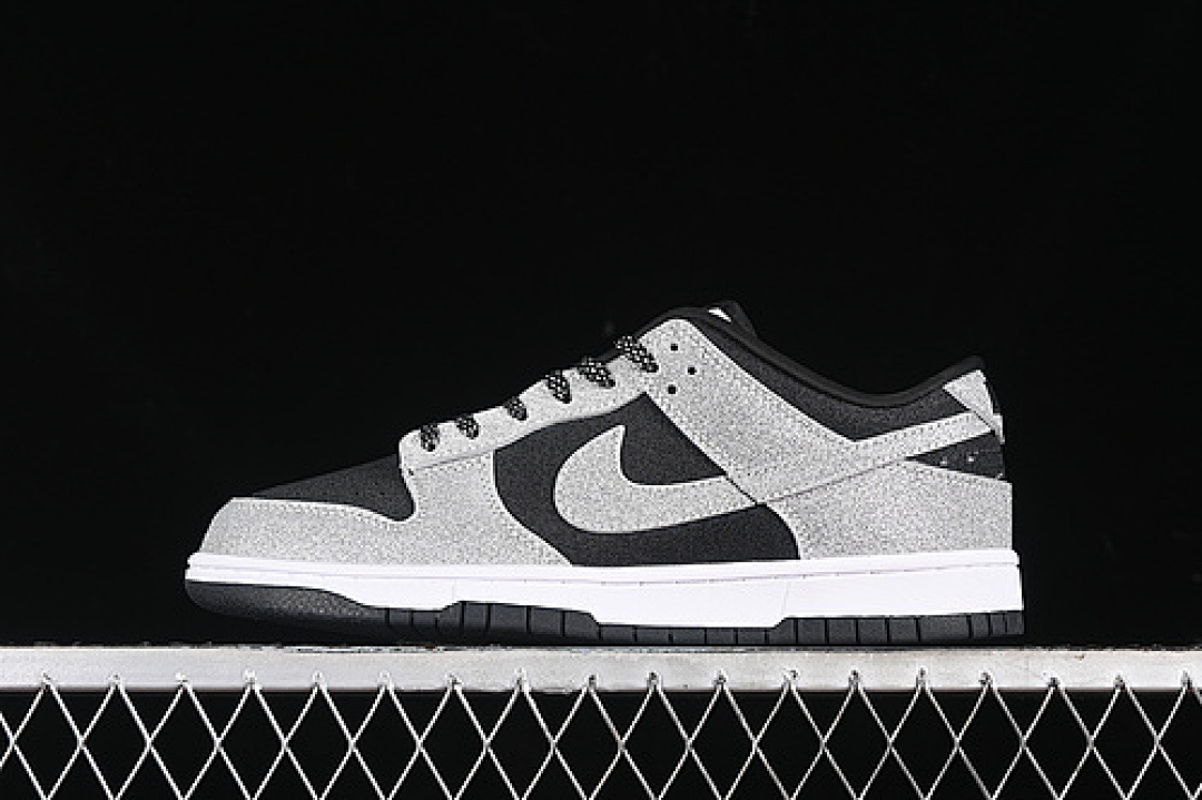 Unbranded [KK1333-003]-[SB DUNK LOW BLACK/GREY/SILVER]-[WOMAN:36-39]-[MAN:40-45], photo 1