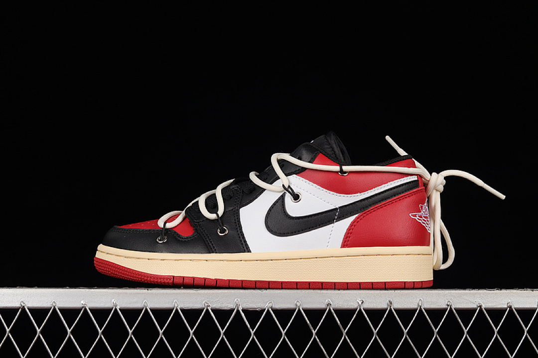 Jordan [553560-612]-[AIR JORDAN 1 LOW GS BRED TOE GYM RED/WHITE/BLACK]-[WOMAN:35.5-39]-[MAN:40-47.5], photo 1