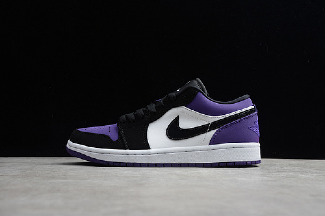 Jordan [553558-125]-[AIR JORDAN 1 LOW WHITE/BLACK-COURT PURPLE]-[MAN:40-45], photo 1