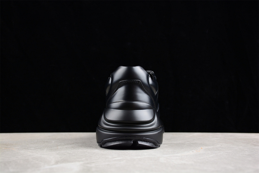 On Running [GUCCI RHYTON 2023 BLACK/WHITE]-[WOMAN:35-39]-[MAN:40-45] - Image 11