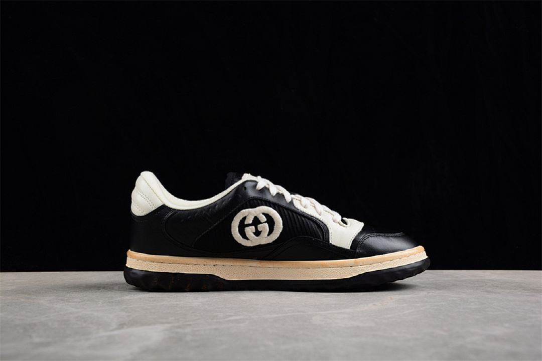 Gucci [MAC80]-[GU*CCI THROWS IT BACK WITH THE RETRO-INSPIRED WHITE/BLACK]-[WOMAN:35-39]-[MAN:40-44] - Image 12