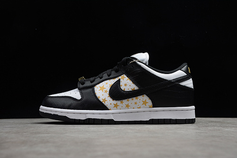 Supreme Nike ORIGINAL QUALITY SUPREME X SB DUNK LOW BLACK STARS BLACK/WHITE/GOLD · DH3228-102, photo 1