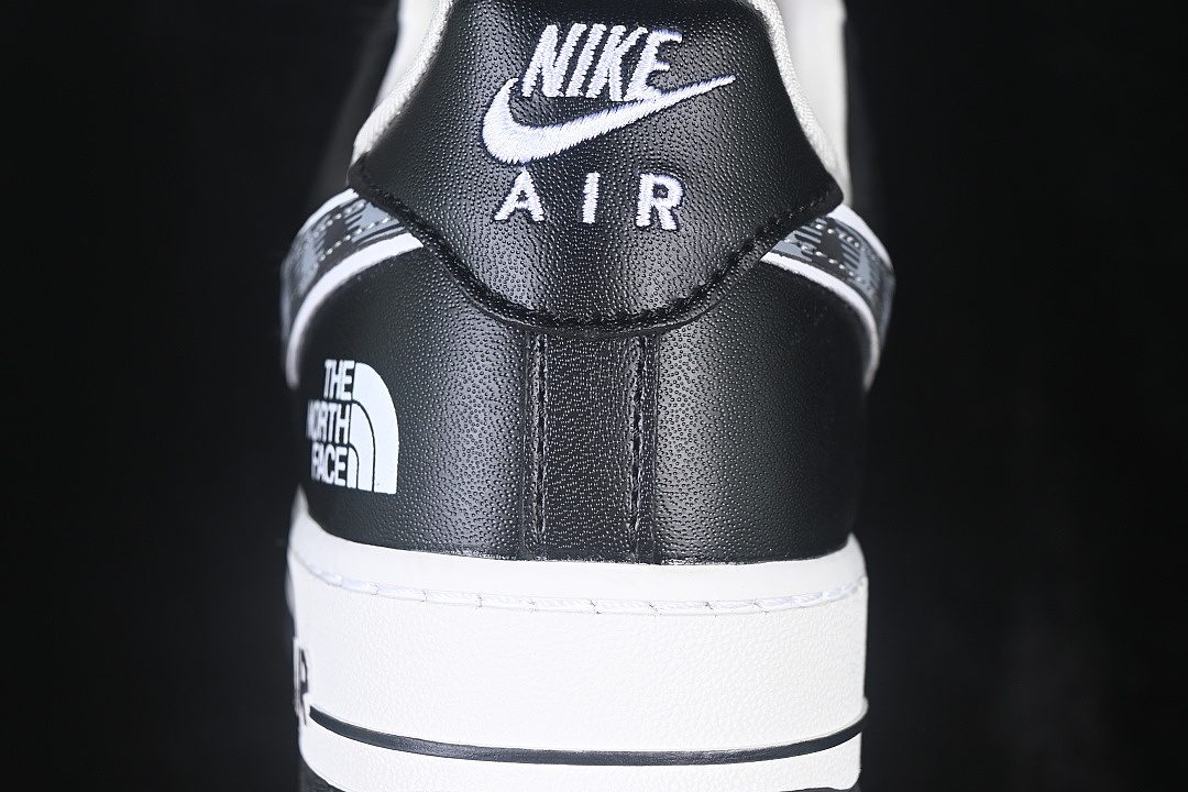 Nike [WY0655-114]-[AIR FORCE 1 07 LOW CASUAL SNEAKERS BLACK/WHITE]-[WOMAN:36-39]-[MAN:40-45] - Image 2