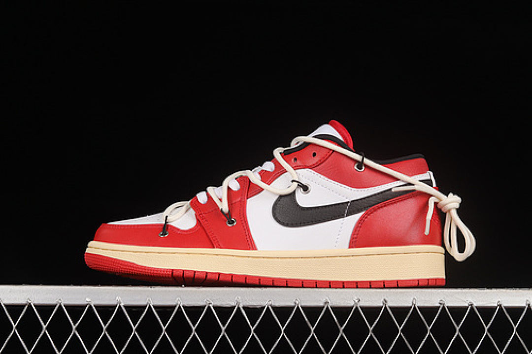 Jordan [553558-118]-[AIR JORDAN 1 LOW UNIVERSITY RED/BLACK/WHITE]-[WOMAN:36-39]-[MAN:40-46], photo 1