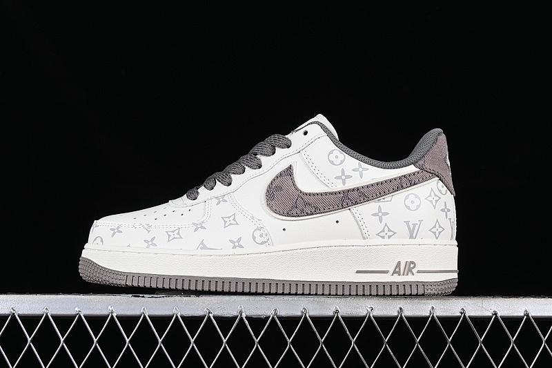 Nike Nike LOUIS VUITTON AIR FORCE 1 07 LOW WHITE/BROWN/GREY · LU0251-135, photo 1