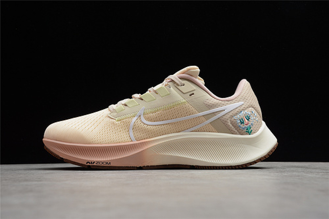 Nike Nike AIR ZOOM PEGASUS 38 CREAM/LIGHT PINK/CREAM · DM7195-211, photo 1