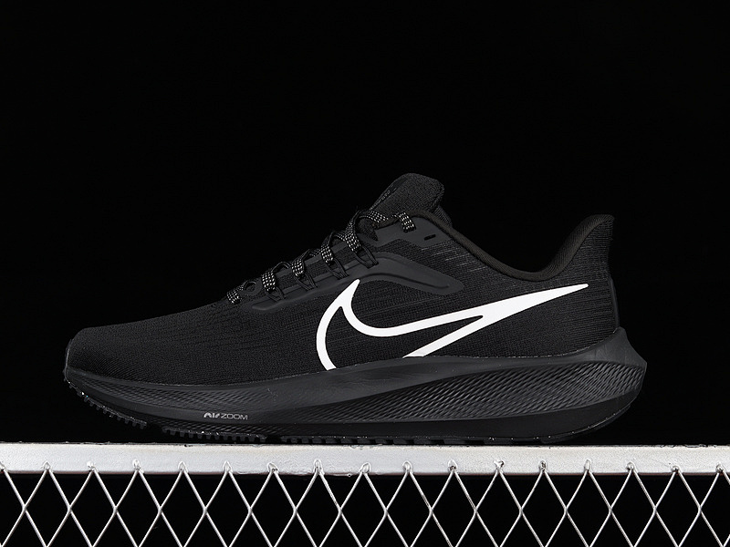 Nike [DH4071-002]-[AIR ZOOM PEGASUS 39 BLACK/BLACK/SILVER]-[MAN:39-45]