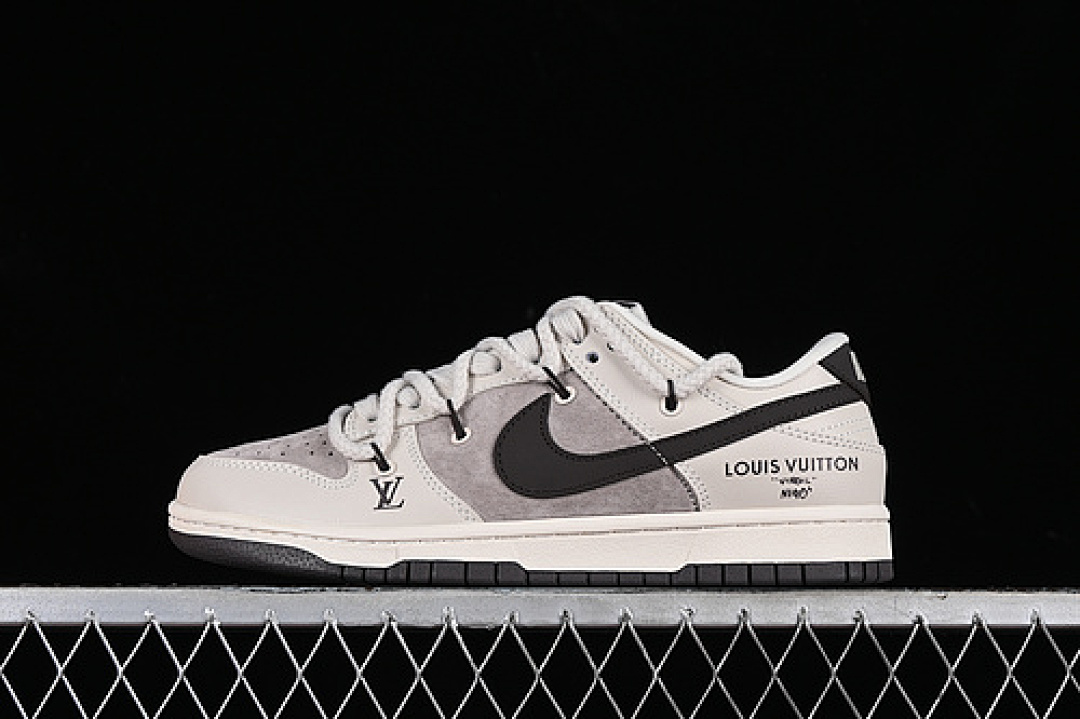 Nike Nike [XX2025-328]-[SB DUNK LOW L*V GREY/BLACK]-[WOMAN:36-39]-[MAN:40-45], photo 1