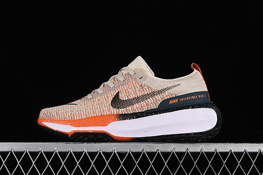 ZOOM X INVINCIBLE RUN FK 3 OATMEAL/SAFETY ORANGE/TOTAL ORANGE/BLACK · FQ8720-140, photo 1
